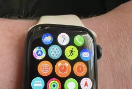 Apple watch 8