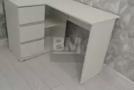 Угловой компьютерный стол, 8 899.00 ₽, Gorno-Altaysk