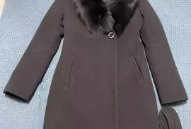 Пальто женское зимнее с мехом 44, 900.00 ₽, Gorno-Altaysk