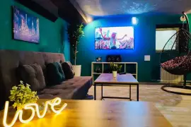 Апартаменты Lounge, 4 800 , Молодёжная улица 26